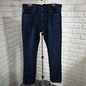 Hollister Men's Size 34/32 Dark Wash Straight Legs Blue Jeans